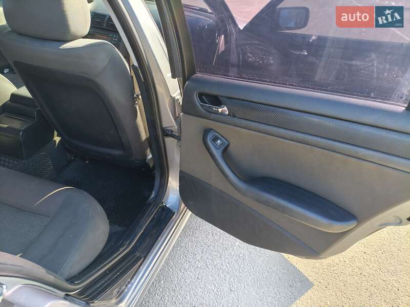 Универсал BMW 3 Series 2003 в Змиеве