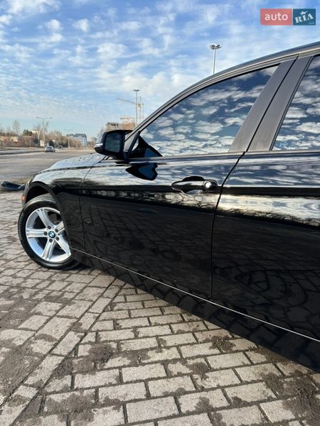 Седан BMW 3 Series 2015 в Львове