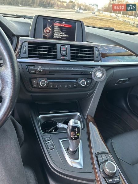 Седан BMW 3 Series 2015 в Львове