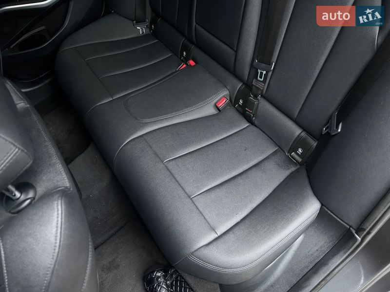 Седан BMW 3 Series 2019 в Одесі