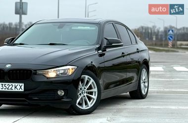 Седан BMW 3 Series 2016 в Виннице