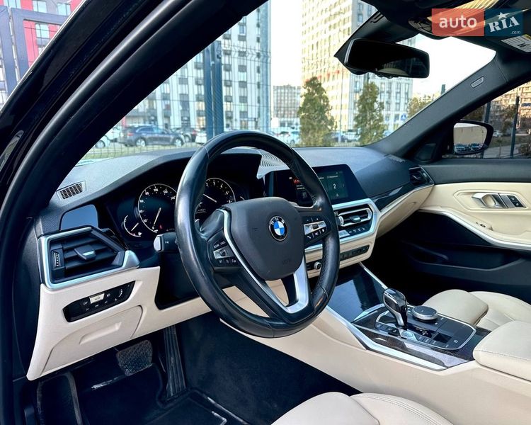 Седан BMW 3 Series 2019 в Киеве