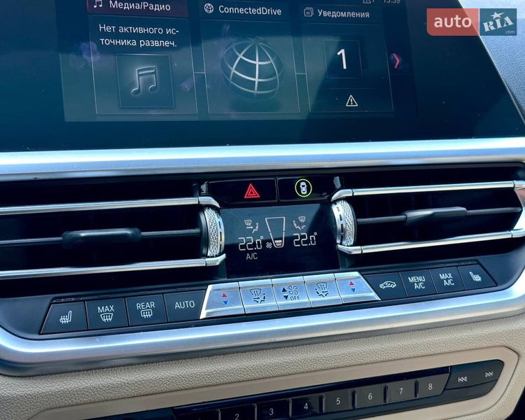 Седан BMW 3 Series 2019 в Киеве