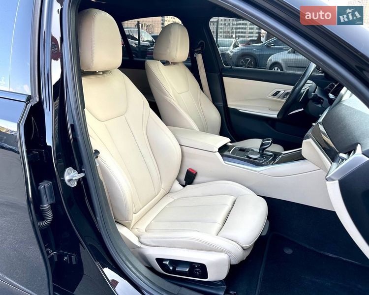 Седан BMW 3 Series 2019 в Киеве
