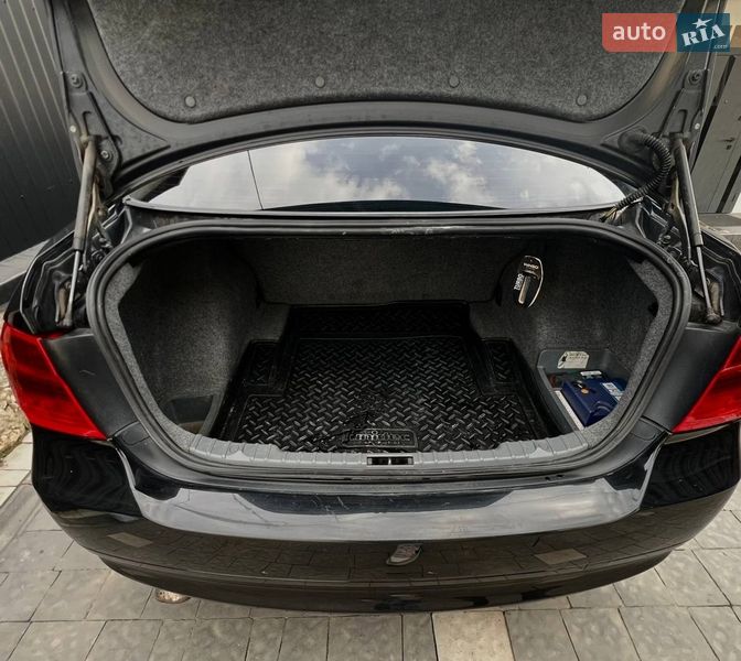 Седан BMW 3 Series 2006 в Тернополе