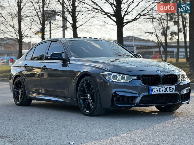Седан BMW 3 Series 2012 в Умані