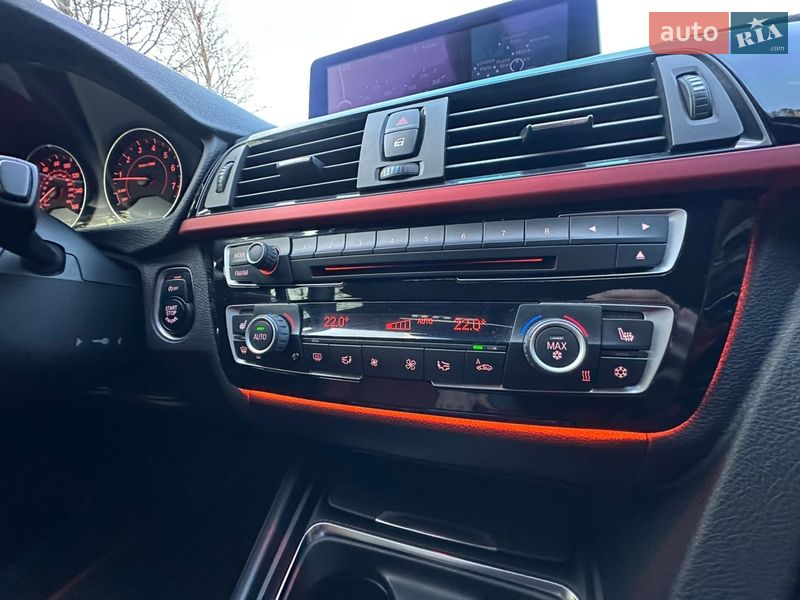 Седан BMW 3 Series 2012 в Умані