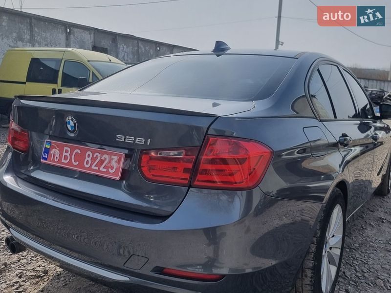 Седан BMW 3 Series 2013 в Кременце