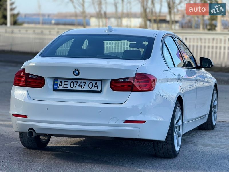 Седан BMW 3 Series 2015 в Днепре