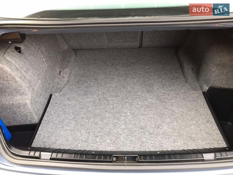 Седан BMW 3 Series 2002 в Черновцах