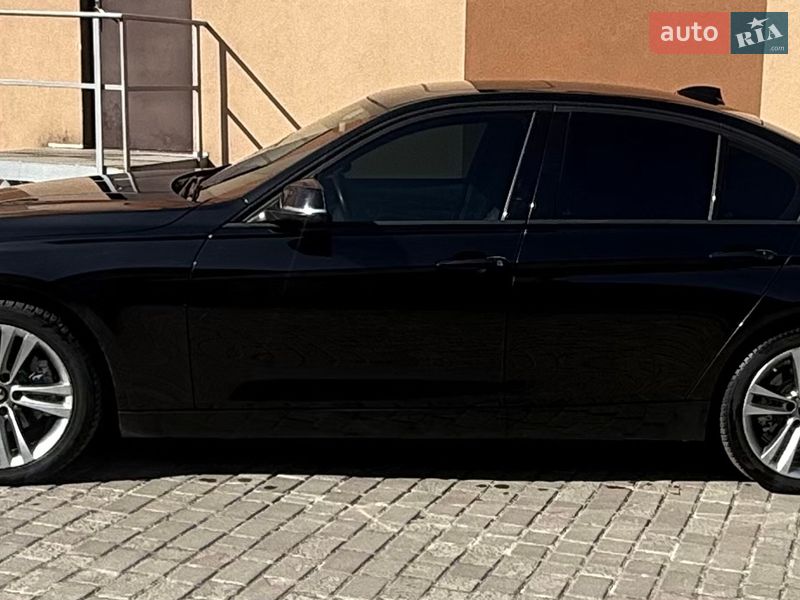 Седан BMW 3 Series 2013 в Ровно