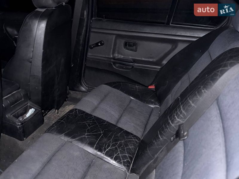 Седан BMW 3 Series 1996 в Ужгороді