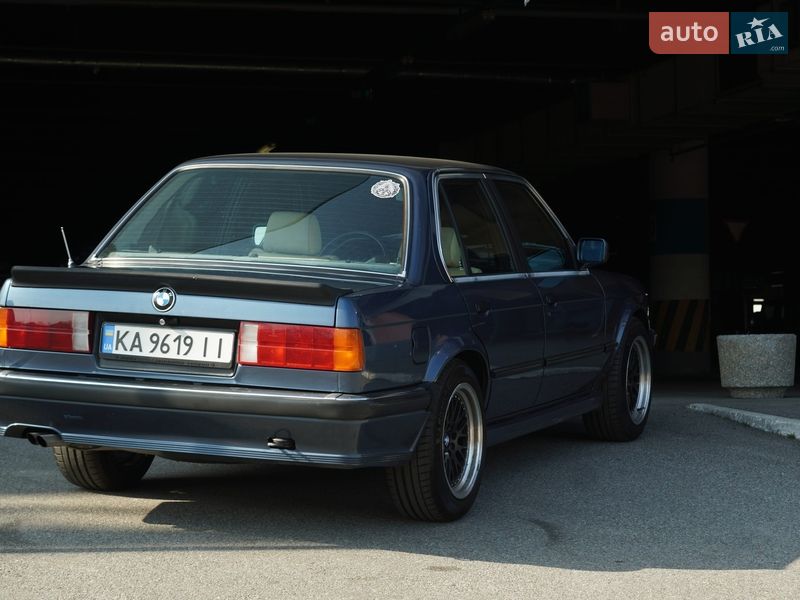 Седан BMW 3 Series 1985 в Киеве