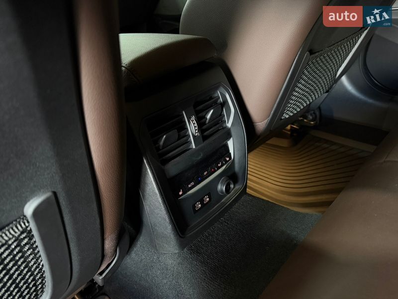 Седан BMW 3 Series 2019 в Одесі