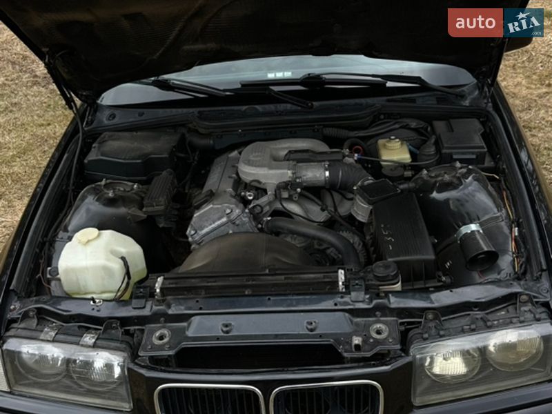 Седан BMW 3 Series 1995 в Гнівані