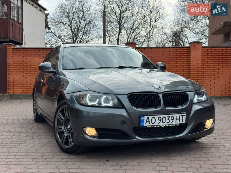Седан BMW 3 Series 2009 в Хмельницком