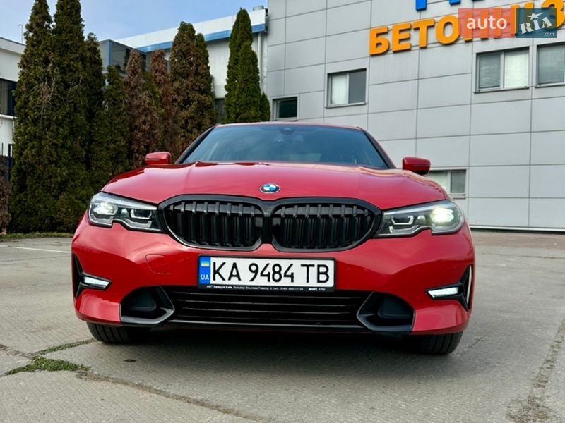 Седан BMW 3 Series 2022 в Киеве