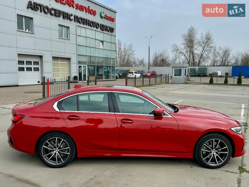 Седан BMW 3 Series 2022 в Киеве
