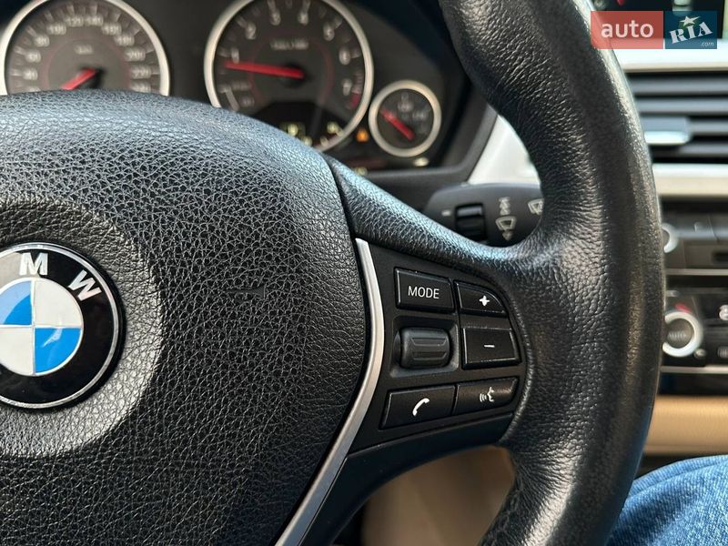 Седан BMW 3 Series 2016 в Киеве
