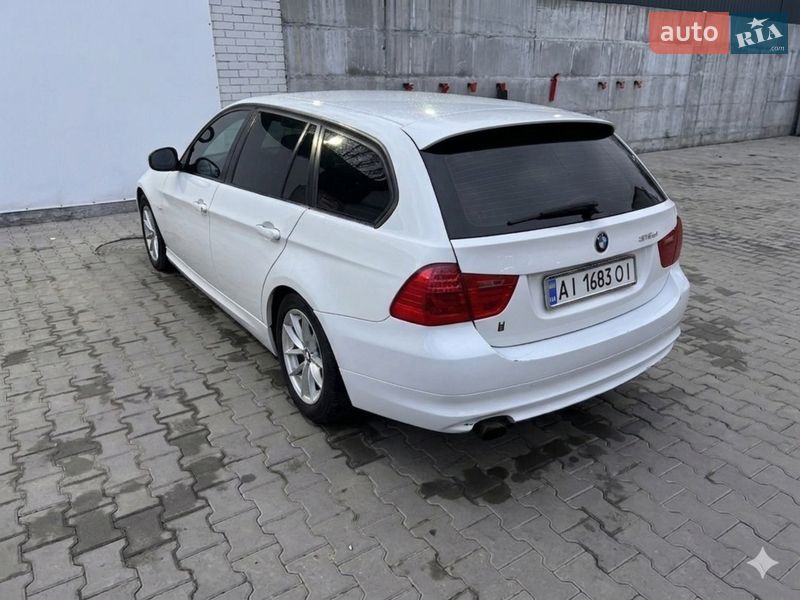 Универсал BMW 3 Series 2011 в Обухове