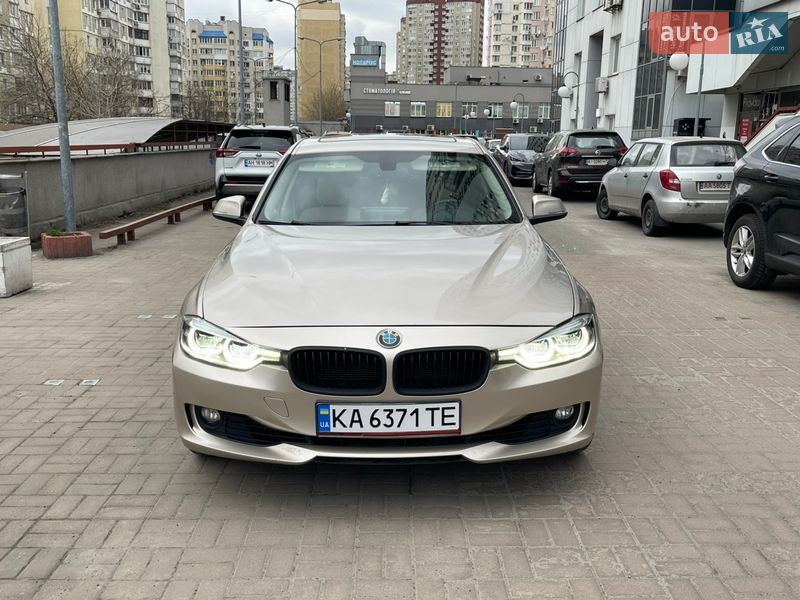 Седан BMW 3 Series 2012 в Киеве