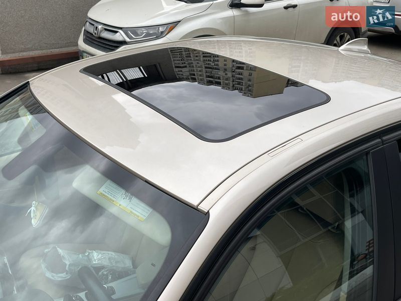 Седан BMW 3 Series 2012 в Киеве