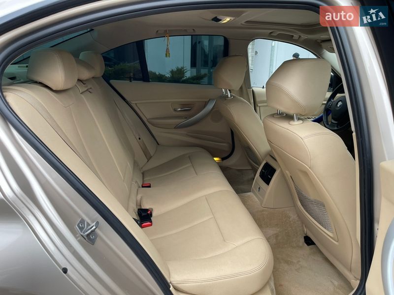 Седан BMW 3 Series 2012 в Киеве