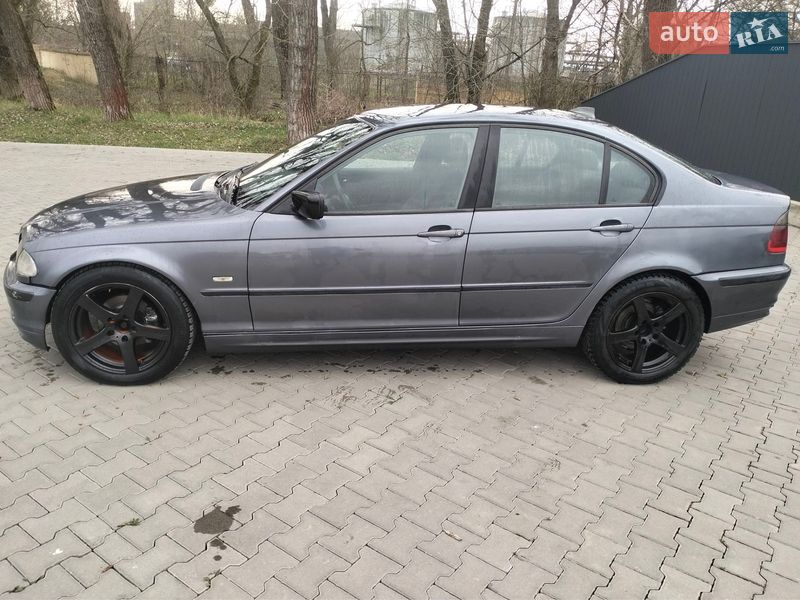 Седан BMW 3 Series 2001 в Черновцах