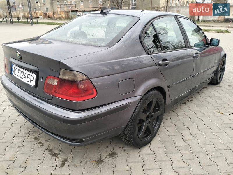 Седан BMW 3 Series 2001 в Черновцах