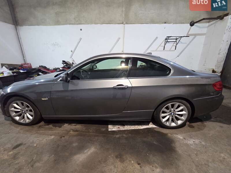 Купе BMW 3 Series 2010 в Киеве фото 3 Купе BMW 3 Series 2010 в Киеве