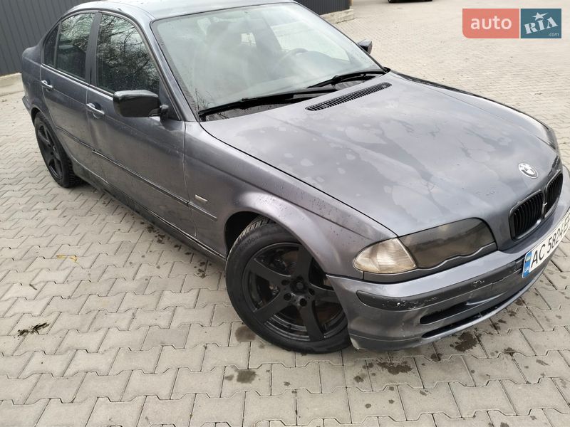 Седан BMW 3 Series 2001 в Черновцах