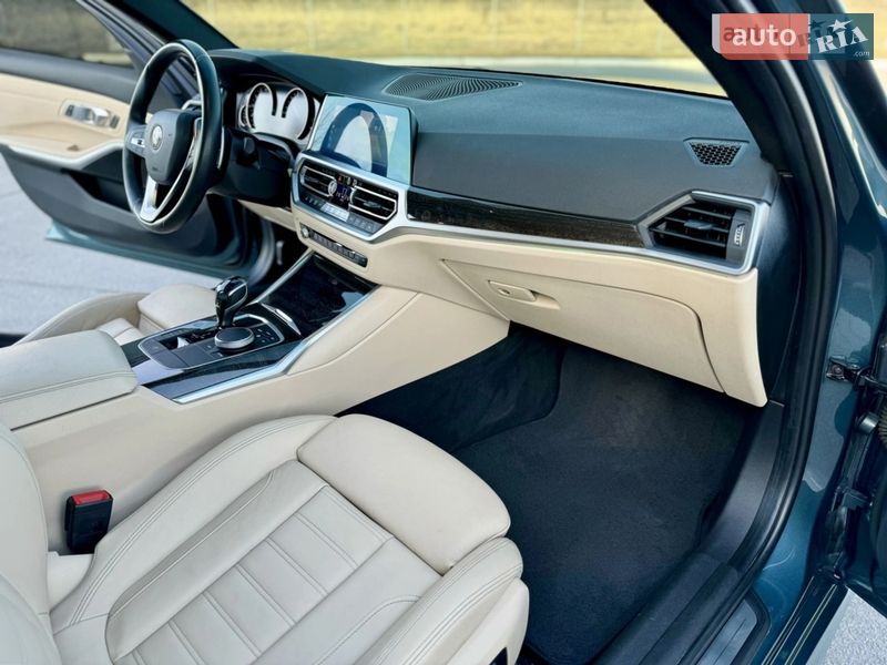 Седан BMW 3 Series 2020 в Львові
