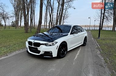 Седан BMW 3 Series 2016 в Киеве