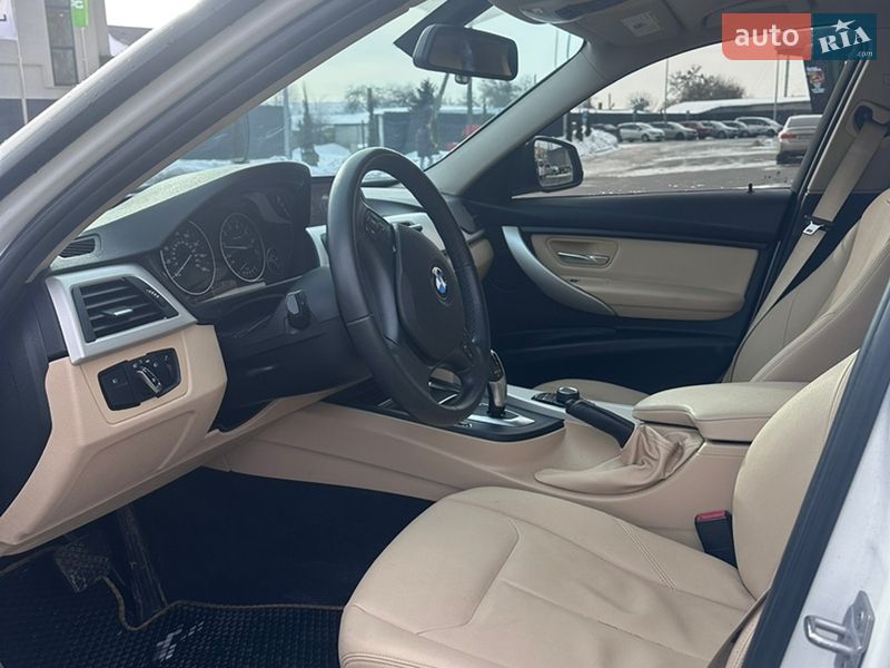 Седан BMW 3 Series 2017 в Луцке