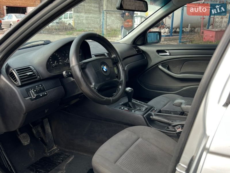 Седан BMW 3 Series 2003 в Хмельницькому