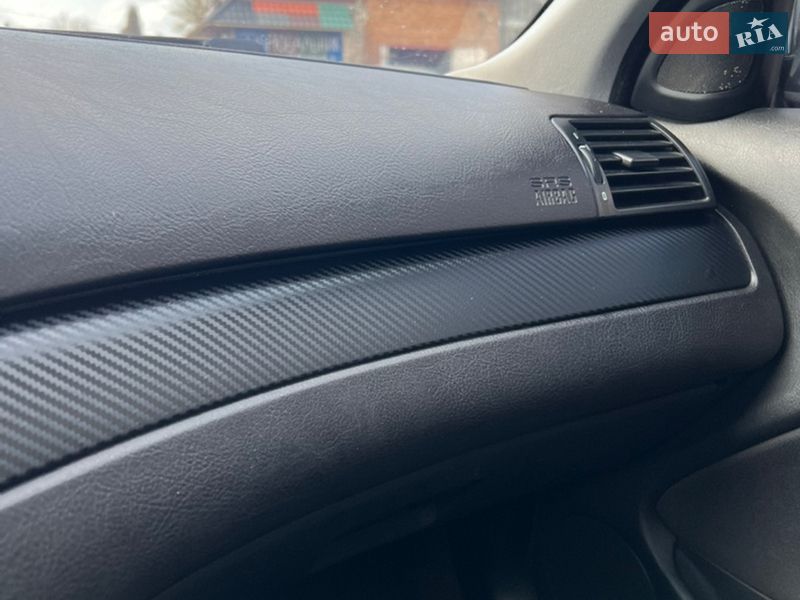 Седан BMW 3 Series 2003 в Хмельницькому