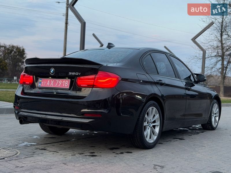 Седан BMW 3 Series 2017 в Лубнах