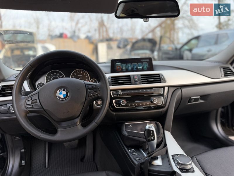 Седан BMW 3 Series 2017 в Лубнах