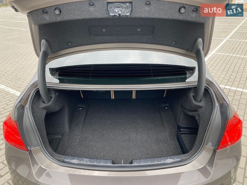 Седан BMW 3 Series 2013 в Коломиї