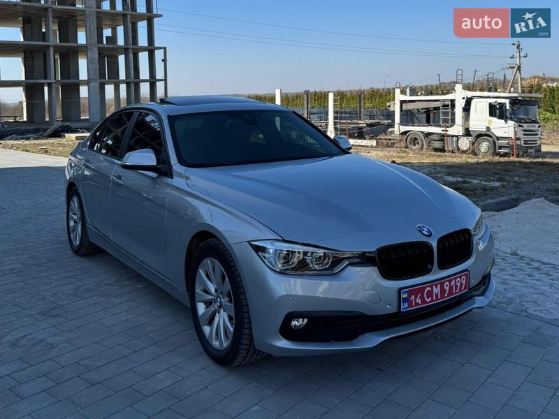 Седан BMW 3 Series 2015 в Городку