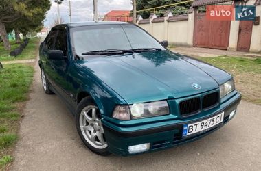 Седан BMW 3 Series 1993 в Одессе