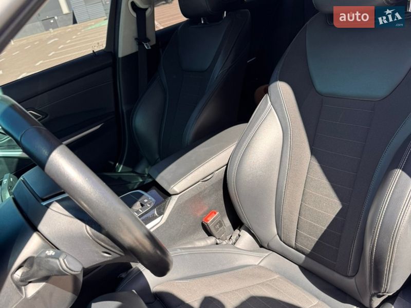 Седан BMW 3 Series 2019 в Києві фото 23 Седан BMW 3 Series 2019 в Києві