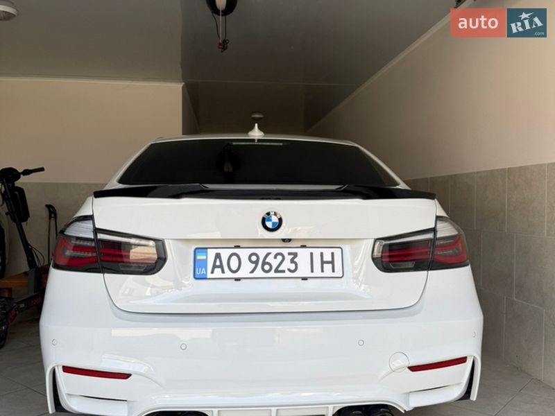 Седан BMW 3 Series 2017 в Ужгороді