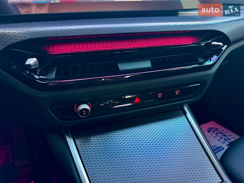 Седан BMW 3 Series 2025 в Киеве