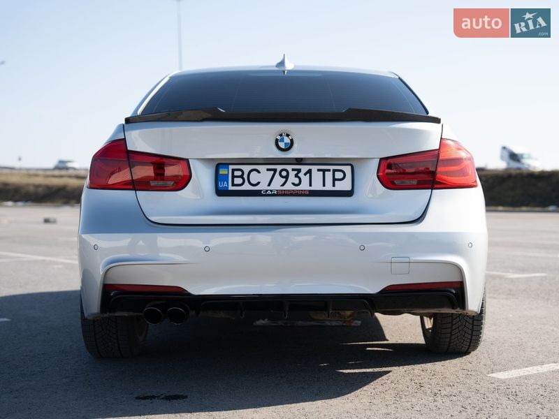 Седан BMW 3 Series 2016 в Львові