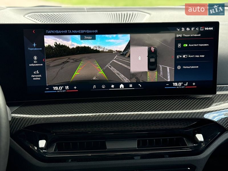 Седан BMW 3 Series 2025 в Киеве