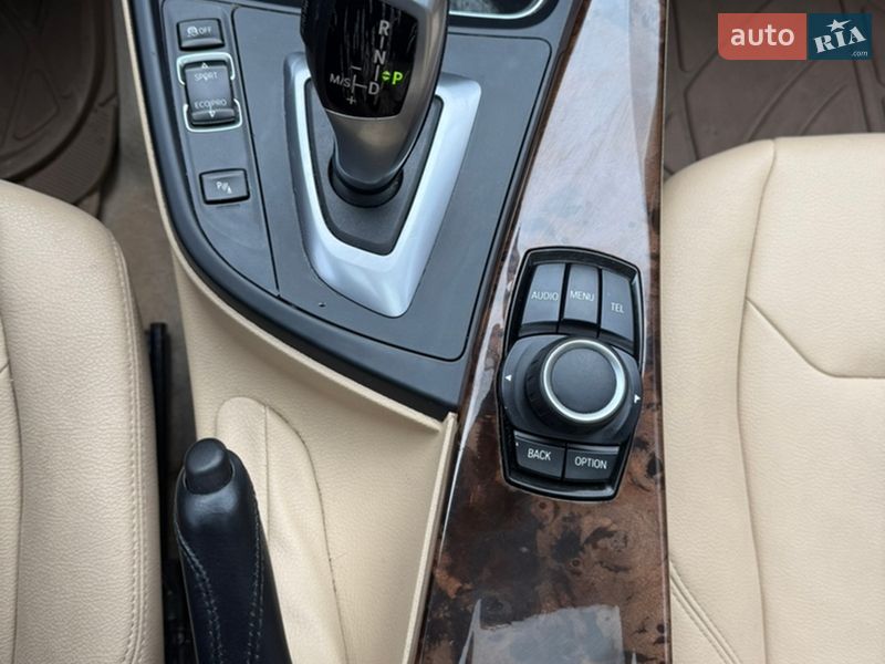 Седан BMW 3 Series 2013 в Стрию