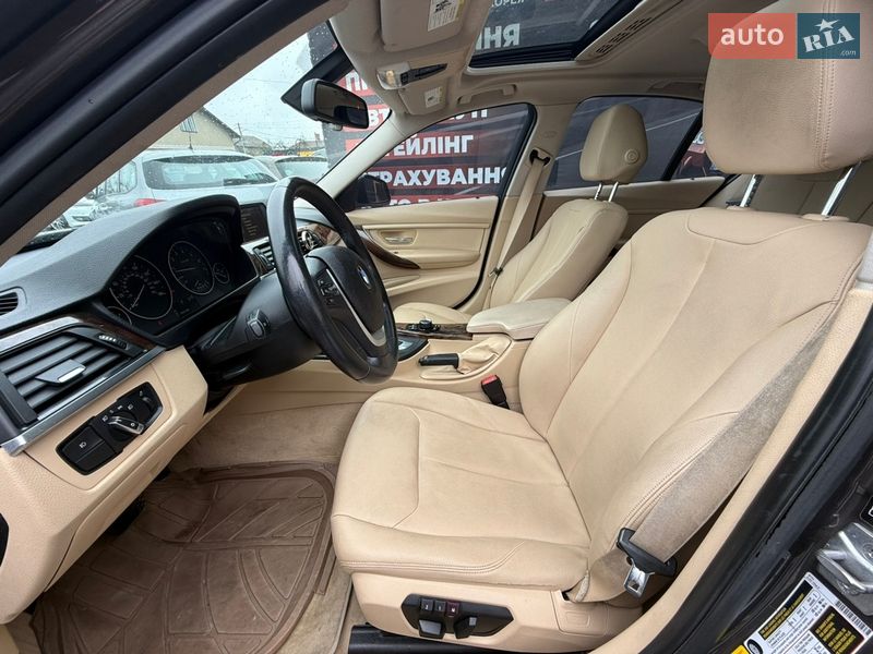 Седан BMW 3 Series 2013 в Стрию