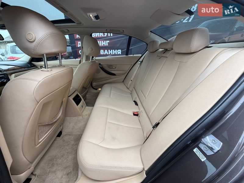 Седан BMW 3 Series 2013 в Стрию