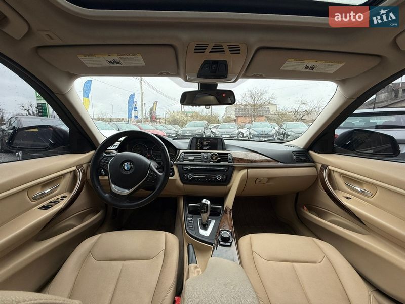 Седан BMW 3 Series 2013 в Стрию